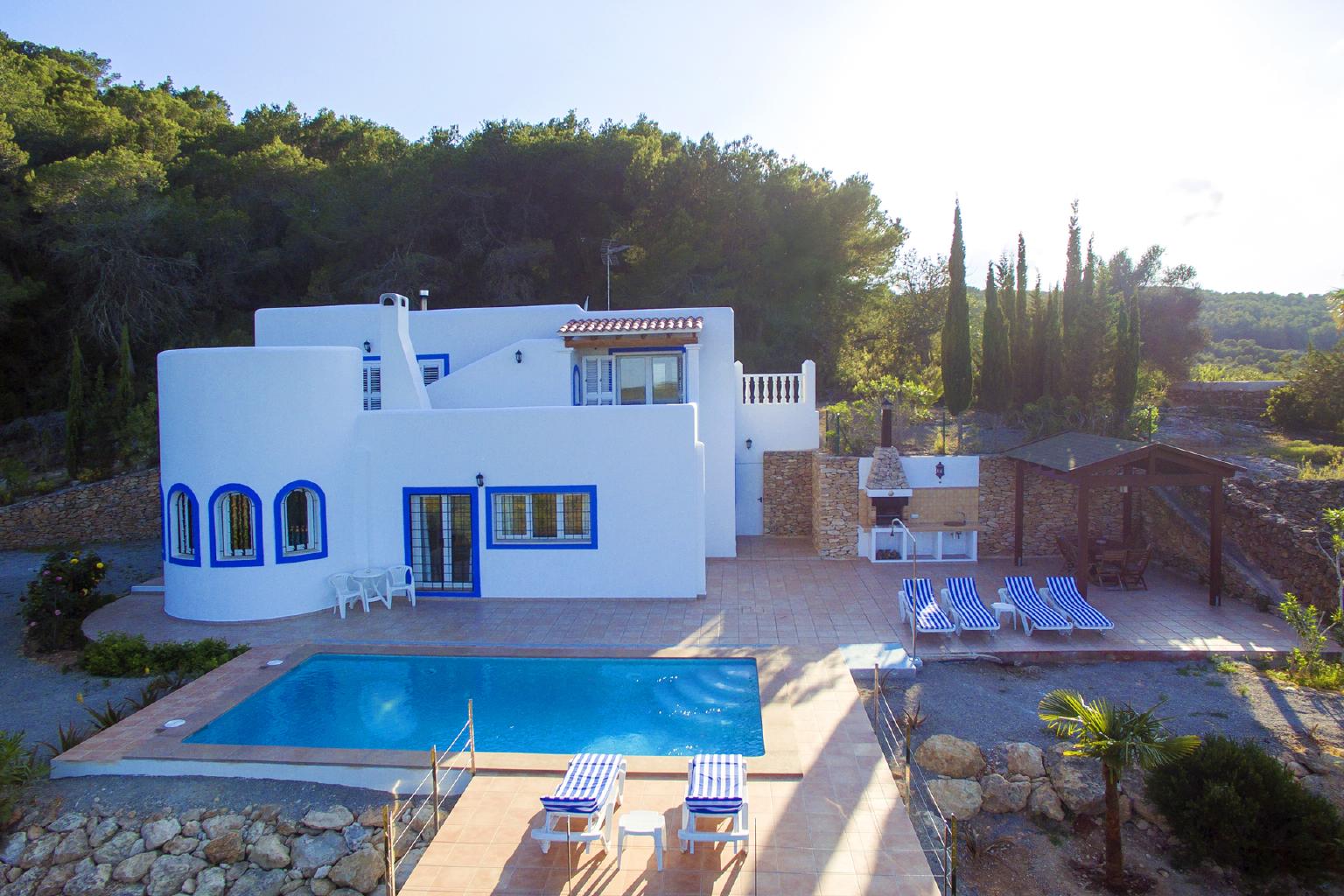 Villa  Vista Image No. 2